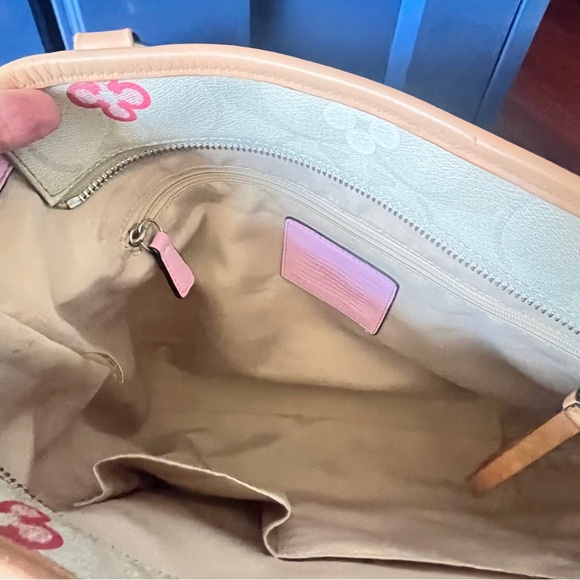Coach Top Zip Tote with Pink and Purple Accents🥳🥳❌❌ - Picture 8 of 10
